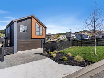 Must Sell – Stunning Family Home in Ara Hills