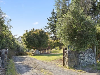 Utopia Exists - Build Your Dream