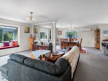 Back on the market - Vendors ready to move