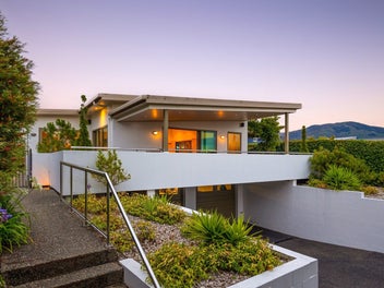Executive Living with Convenience and Privacy