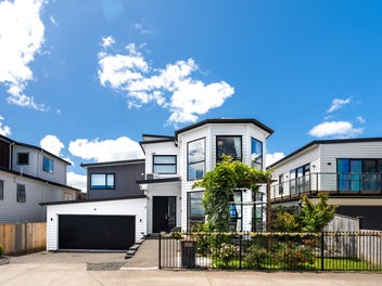 Discover a unique ideal home at Keiha Cres