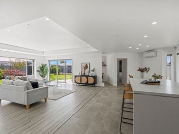 Owners overseas - All offers considered