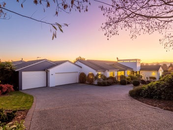 Family Haven, Modern Comforts and Outdoor Bliss