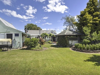 Much Admired Manuka Cottage