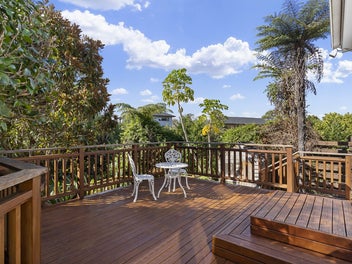 Price Reduced! Classic Style on 820m2 Site