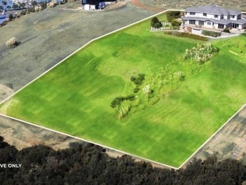 SHEER LUXURY! 3 LIVING 6 BED 3 BATH+GYM ON 5225m2