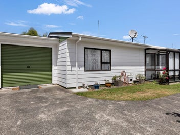 2 Bedroom Just Back From The River!
