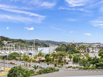 Vendor Seeks Offers in the mid $800,000's