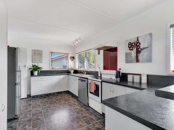 Superb Three Bedroom Oasis