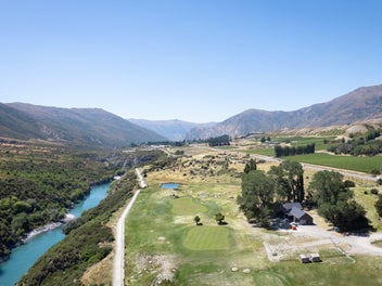 Resort Lifestyle by the Golf Course