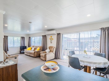 Central, convenient and so very cosy