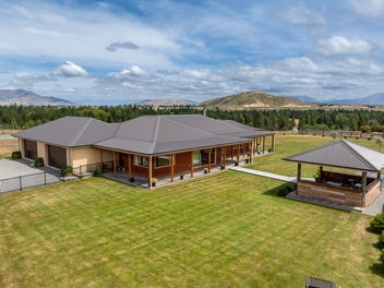 Luxury Living with Mountain & Lake Views
