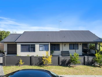 PERFECT SINGLE LEVEL HOME!