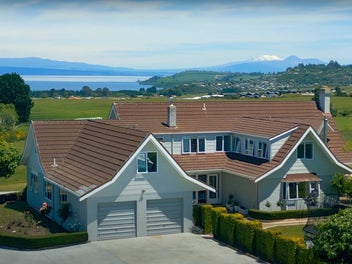 This Beautiful Home Must Be Sold!