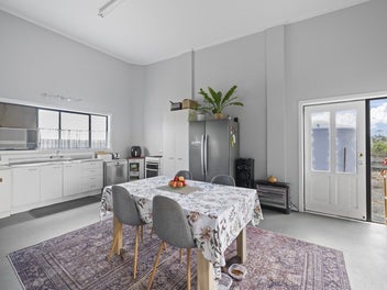 Lifestyle Living Just Minutes from Town