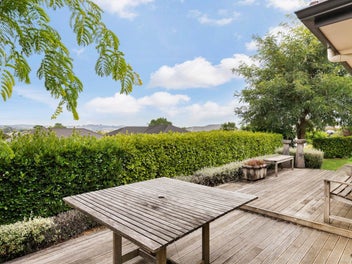 Immaculate, Low-Maintenance Living!