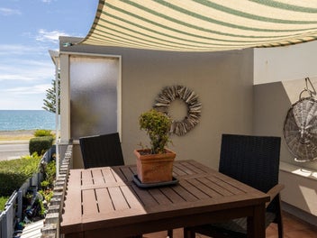 Multi-level family home with ocean views