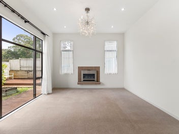 Luxury Living in a Spacious & Convenient Location!
