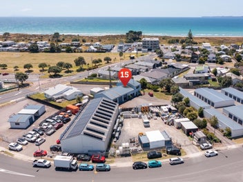 High Stud Workshop. Onsite Living Rare Asset