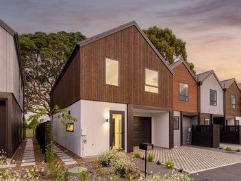 Premium Living on Tullet Park!