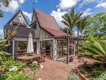 Quirky home for retro lovers
