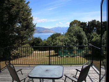 Escape the Ordinary, Embrace Lakeview Living