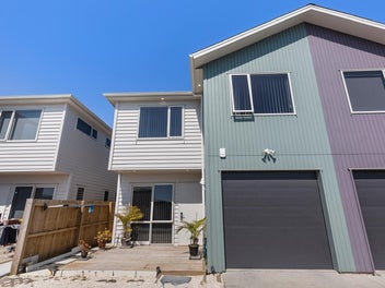 Solid Home: 3 Bed, 2 Bath on Freehold Lot
