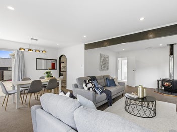 Family Home & Heart of Kelson - Yes Please!
