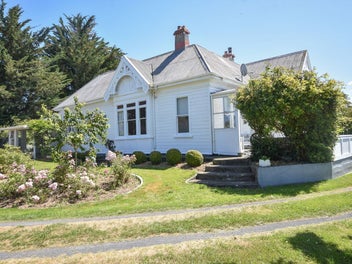 Charming lifestyle property with character villa