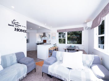 Charming Coastal Gem – Live In, Holiday, or Inve
