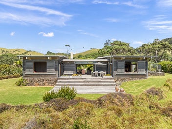 Iconic Beachfront Property in Paradise, Sandy Bay