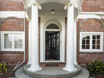 Gracious Living in a Premium Location