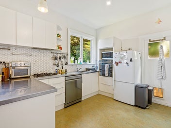 Home and Income Opportunity in Maori Hill