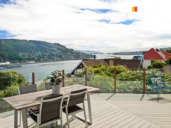 An Affordable Waverley Home with Harbour Views