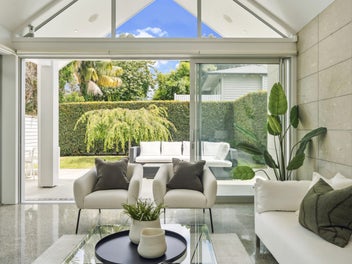 Price Reduced - Exquisite Cottage