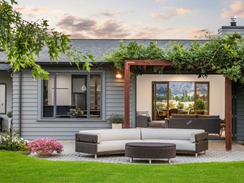 Space, Sun, Pool & Serious Flexibility