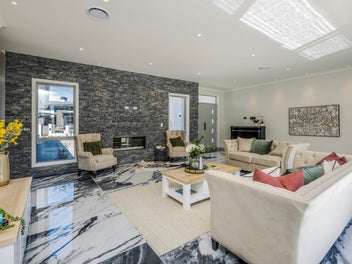 Experience the Ultimate in Luxury Lifestyle Li...