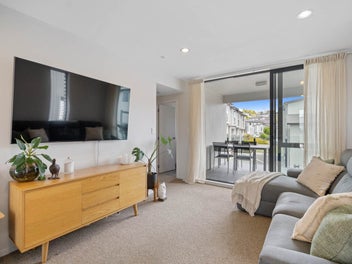 End Townhouse - Entry Level!