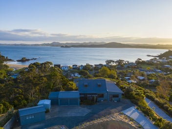 Coastal paradise with breathtaking ocean views