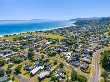 Five-Bedroom Retreat Near the Beach!
