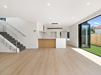Exceptional Value, Brand New Home in Glendowie!
