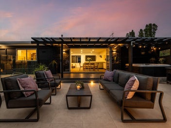 Exceptional Living in Prime Taradale Location