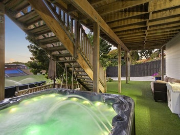 Immaculate Low-Maintenance Home in Prime Location!