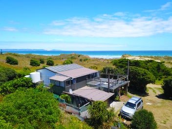 Welcome to Your Secluded Oceanview Beach Batch!