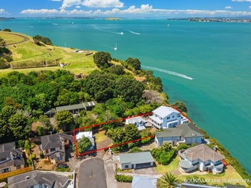 Stunning Clifftop Estate