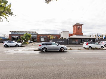 Image 1 of 6
