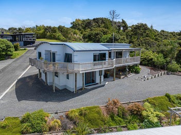 Elevated Living with Panoramic Views!