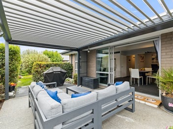 Stylish & Serene Luxury in Sought-After Halswell