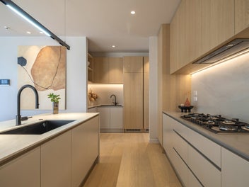 Effortless Luxury on the Golden Mile