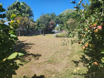 The Good Life! Live off the land in Suburbia